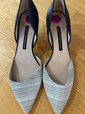 NWT Size 8.5 French Connection Black and White Striped Pointed D'Orsay pumps
